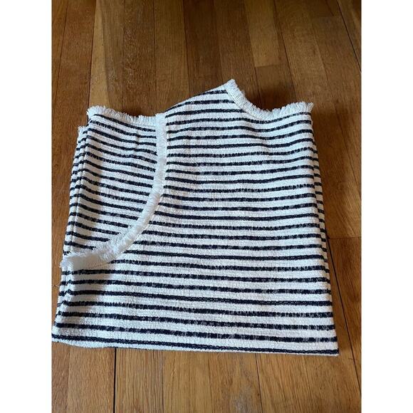 Green Envelope Structured Fringe Sleeveless Striped Blouse - Picture 6 of 6